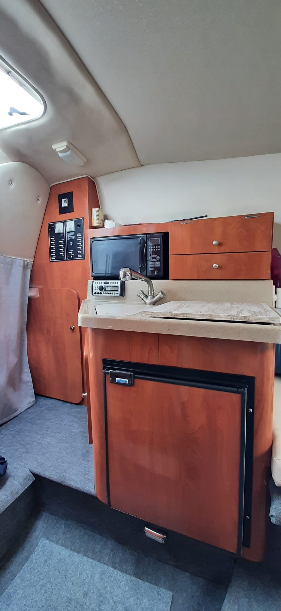 8321cc3f-e71e-426a-9f93-5305dbb247ee